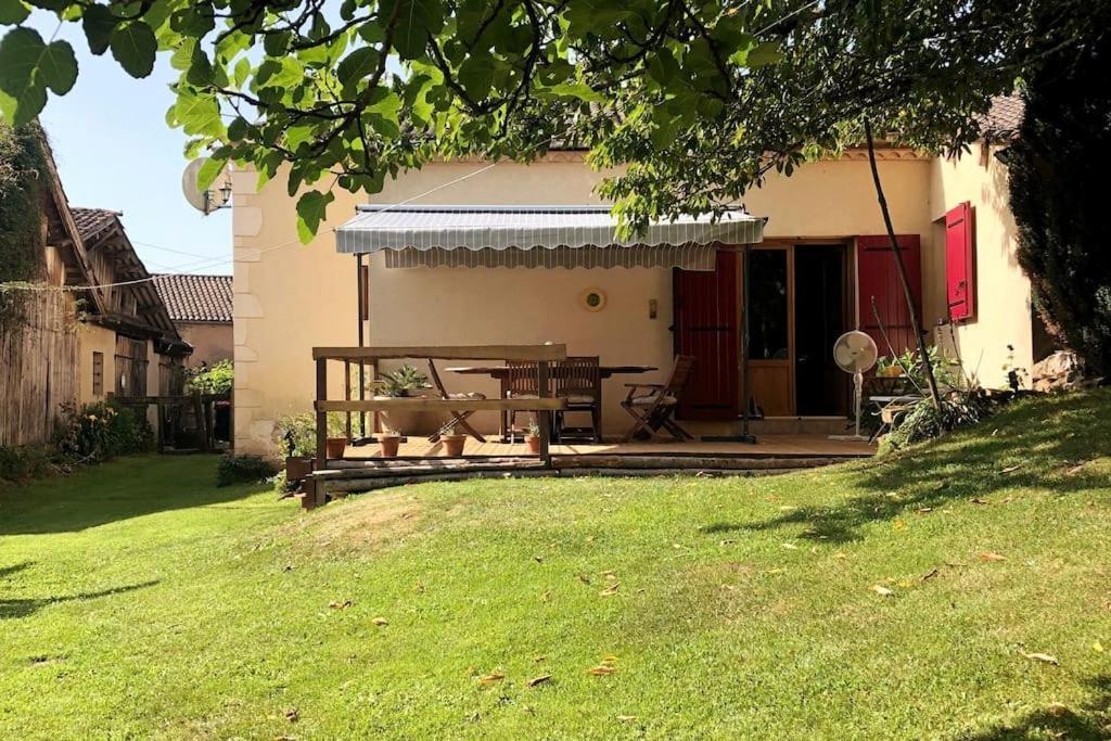Hébergement de vacances Holli - Charming 2 Bedrooms With Terrace.