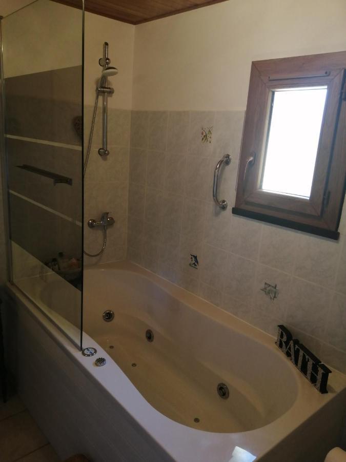 Holli - Charming 2 Bedrooms With Terrace. *