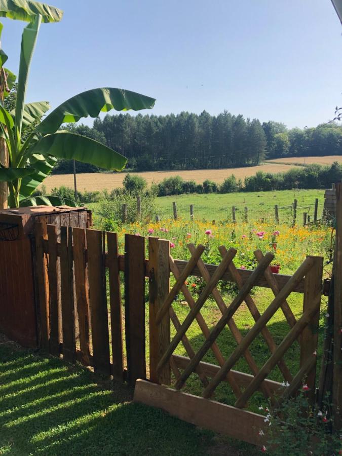 Holli - Charming 2 Bedrooms With Terrace. Hébergement de vacances