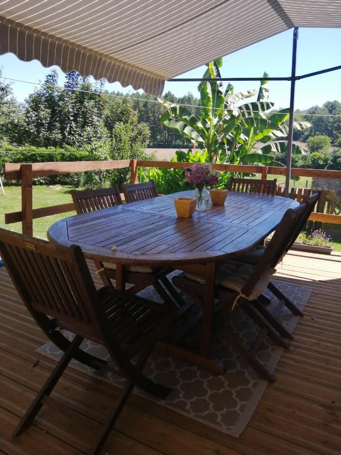 Holli - Charming 2 Bedrooms With Terrace. Hébergement de vacances